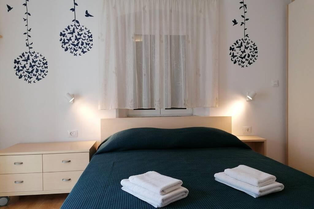 Apartment Veli Dvor Cres Esterno foto