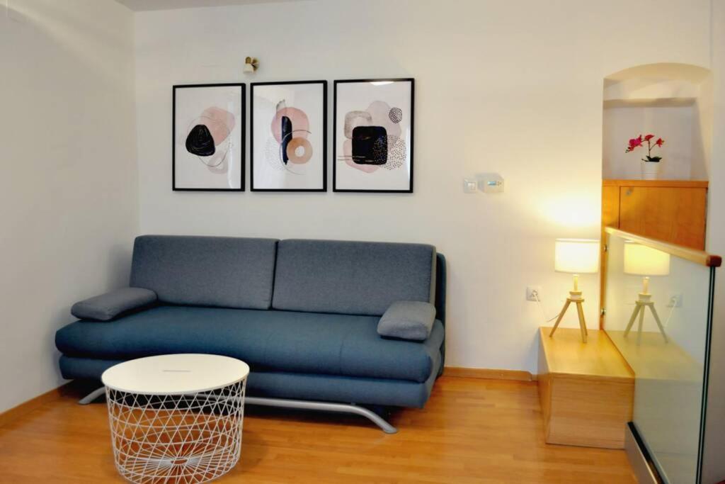 Apartment Veli Dvor Cres Esterno foto