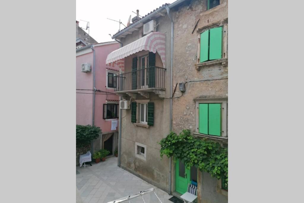 Apartment Veli Dvor Cres Esterno foto