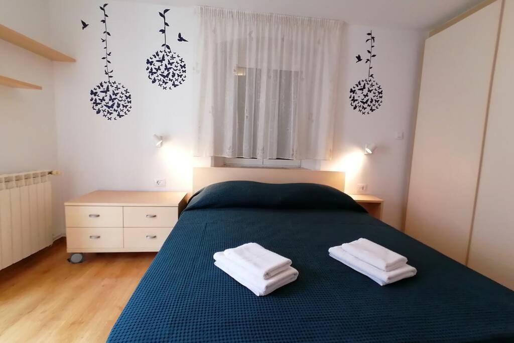 Apartment Veli Dvor Cres Esterno foto